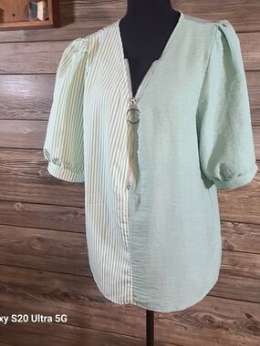 SHEIN Mint Green Split-Panel Puff Sleeve Zip Top